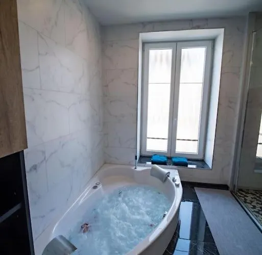 Duplex Jeanne D'arc Billard Baby En Option Escape Game Insolites Appartement